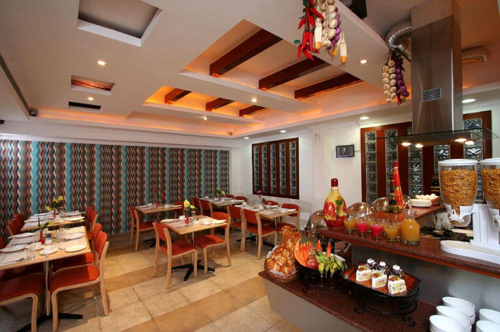 Grand President Hotel Delhi  Exterior photo
