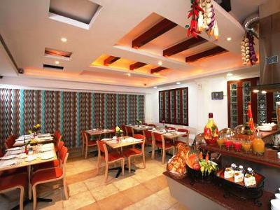Grand President Hotel Delhi  Exterior photo